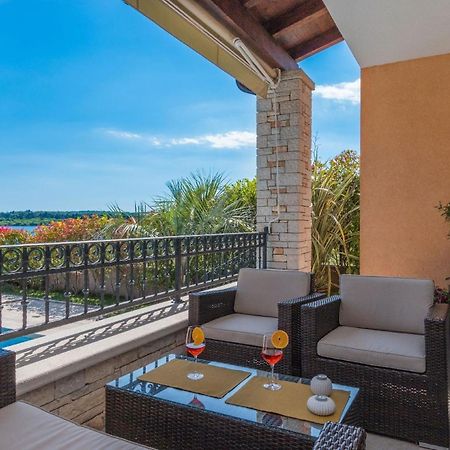 Ferienhaus In Pomer Mit Privatem Beheizten Pool Und Meerblick Dış mekan fotoğraf